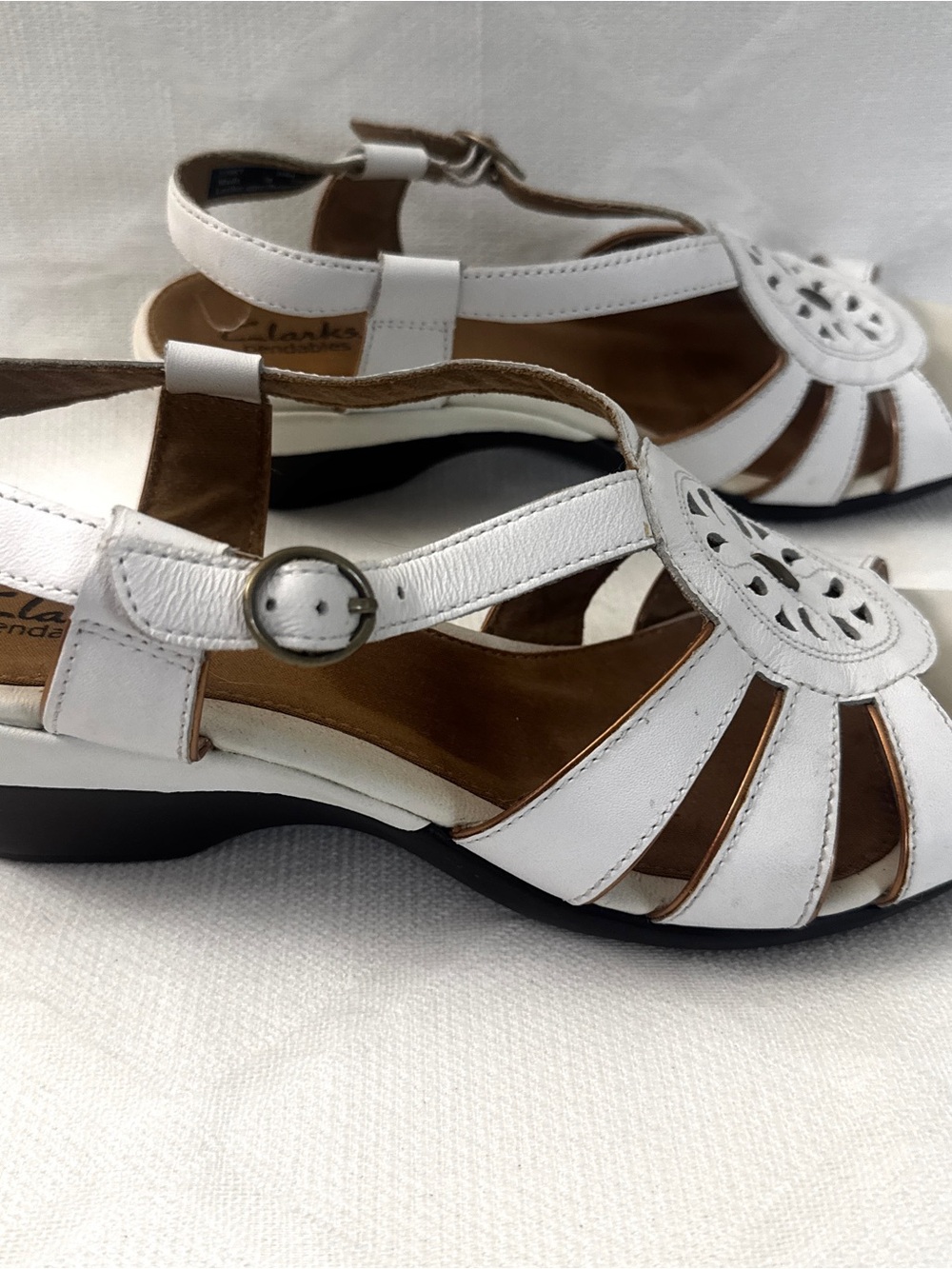Clarks Bendables White Leather Slingback Comfort Sandals Women's Size 10M